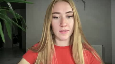 fairy_face online show from 09-21-25, 07:15