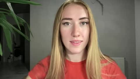 fairy_face online show from 09-23-25, 07:39