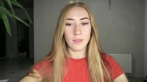 fairy_face online show from 10-02-25, 06:48