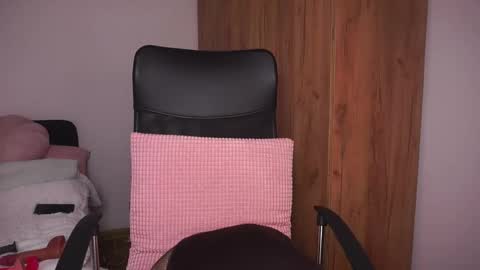 Snapshot of fairy_lise69 chatting on 11-29-25, 09:07 Kamila online show from 11-29-25, 09:07