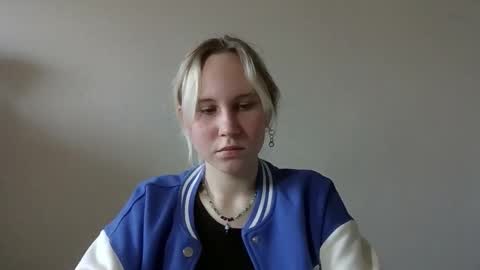 Snapshot of fairyfeller_ chatting on 10-17-25, 08:06 fairyfeller_ online show from 10-17-25, 08:06