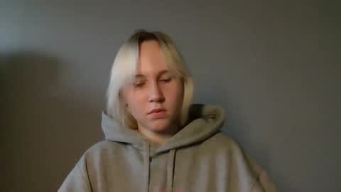 Snapshot of fairyfeller_ chatting on 10-20-25, 03:40 fairyfeller_ online show from 10-20-25, 03:40