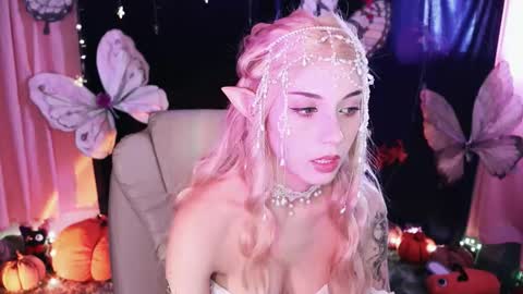 Snapshot of fairywhore chatting on 11-07-25, 07:47 Jackie Cosplayer online show from 11-07-25, 07:47