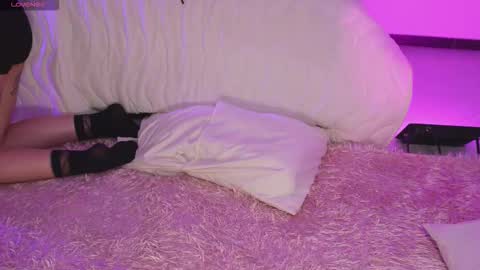 Snapshot of fairyyy1 chatting on 02-06-26, 03:55 Sara REMEMBER TO LEAVE A THUMB UP online show from 02-06-26, 03:55