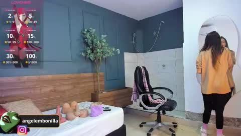 Megan    630  1330 -5 online show from 10-08-25, 12:36