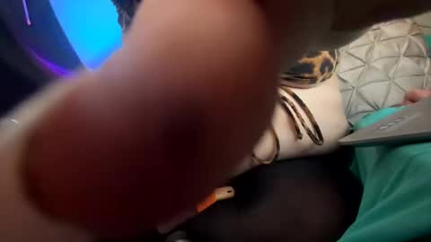 Snapshot of fallen_jezabel chatting on 10-16-25, 06:25 fallen_jezabel online show from 10-16-25, 06:25