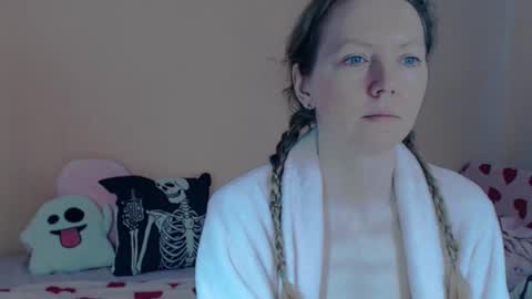 Snapshot of fanatka chatting on 03-03-26, 04:40 BUNNYGal online show from 03-03-26, 04:40