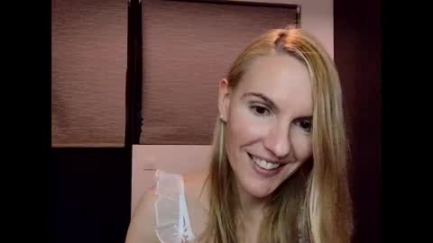 Fanny online show from 01-04-25, 04:23