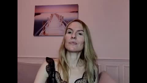 Fanny online show from 01-08-25, 11:52