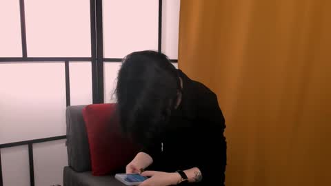 Mia online show from 12-03-24, 07:21