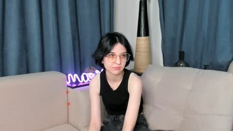 Mia online show from 12-12-24, 07:30