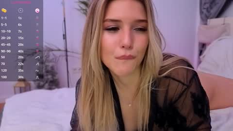 Liza online show from 12-15-24, 01:43