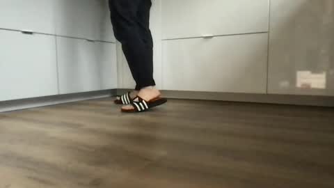 Snapshot of fantacyland chatting on 10-15-25, 08:25 Alex online show from 10-15-25, 08:25