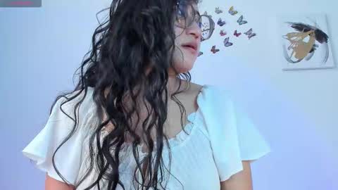 Snapshot of fantastic_asians2 chatting on 10-25-25, 02:02 Ale online show from 10-25-25, 02:02