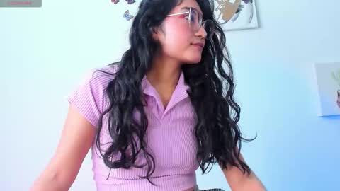 Snapshot of fantastic_asians2 chatting on 11-22-25, 03:11 Ale online show from 11-22-25, 03:11