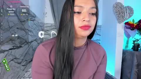 Snapshot of fantasy_33 chatting on 10-23-25, 12:10 fantasy online show from 10-23-25, 12:10