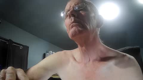 Snapshot of fantasyresort chatting on 10-12-25, 03:16 fantasyresort online show from 10-12-25, 03:16