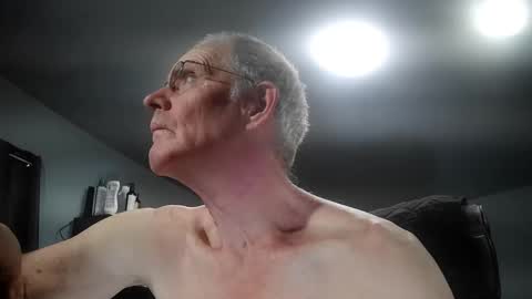 Snapshot of fantasyresort chatting on 11-01-25, 03:19 fantasyresort online show from 11-01-25, 03:19