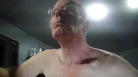 Snapshot of fantasyresort chatting on 11-16-25, 04:29 fantasyresort online show from 11-16-25, 04:29