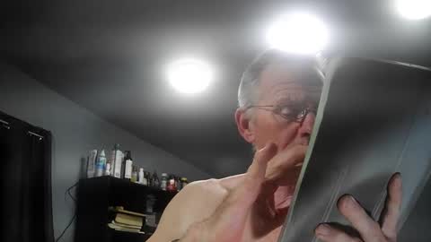 Snapshot of fantasyresort chatting on 11-23-25, 04:34 fantasyresort online show from 11-23-25, 04:34