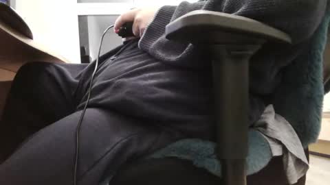 Snapshot of fat_bubble chatting on 11-01-25, 04:42 Fat Bernd online show from 11-01-25, 04:42