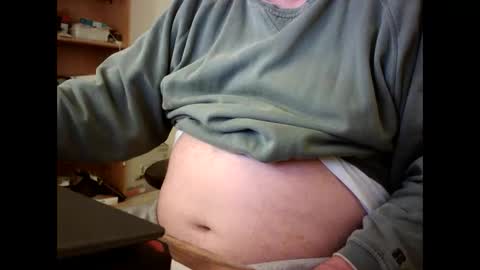Snapshot of fatbellyitalian chatting on 12-24-24, 11:28 fatbellyitalian online show from 12-24-24, 11:28