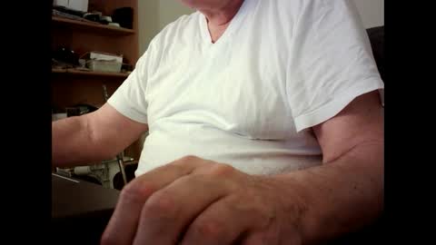 Snapshot of fatbellyitalian chatting on 09-21-25, 11:34 fatbellyitalian online show from 09-21-25, 11:34