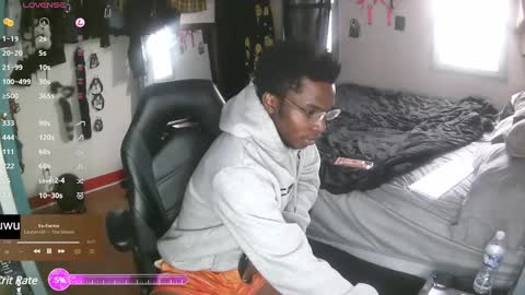 Snapshot of fathabackwoods chatting on 12-10-24, 02:28 Grape online show from 12-10-24, 02:28