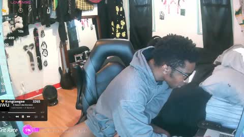 Snapshot of fathabackwoods chatting on 12-11-24, 04:09 Grape online show from 12-11-24, 04:09