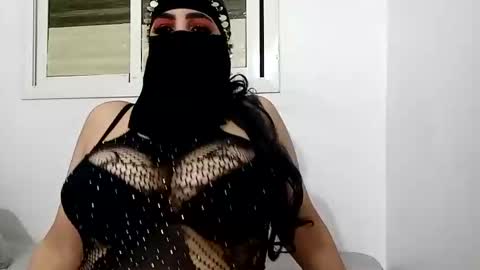 Snapshot of fati_123 chatting on 11-05-25, 08:42 fati_123 online show from 11-05-25, 08:42