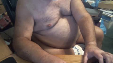 Snapshot of fattboy325 chatting on 09-25-25, 05:05 fattboy325 online show from 09-25-25, 05:05