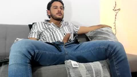Snapshot of favid95 chatting on 01-11-25, 11:13 favid95 online show from 01-11-25, 11:13