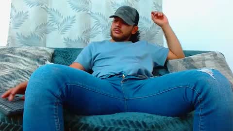 Snapshot of favid95 chatting on 09-23-25, 01:14 favid95 online show from 09-23-25, 01:14