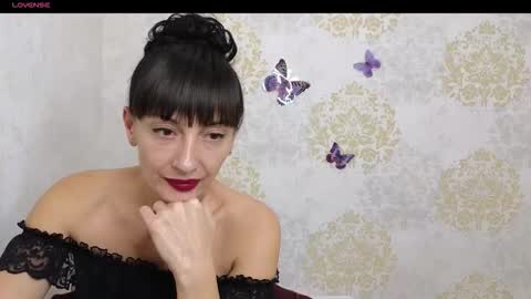 favorite_angel online show from 11-24-25, 07:57