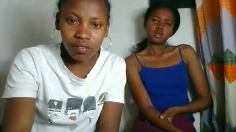 fayence09 online show from 10-19-25, 01:45