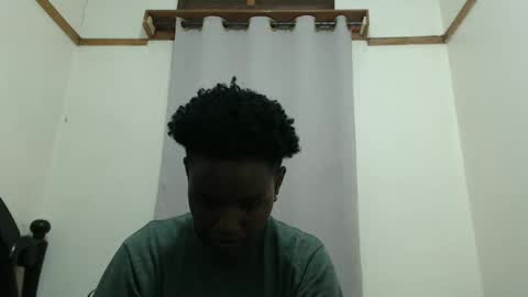 Snapshot of fayrie1 chatting on 09-21-25, 11:12 fayrie1 online show from 09-21-25, 11:12