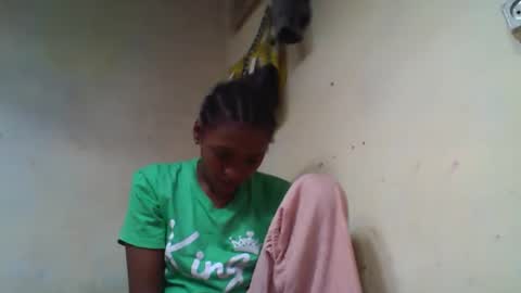 fazila online show from 10-12-25, 08:41