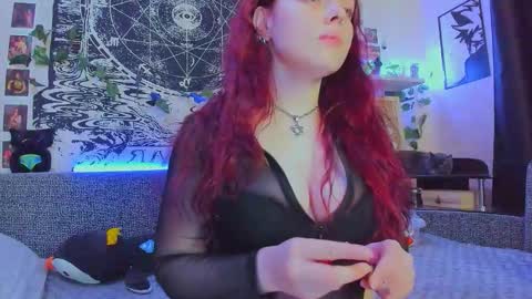 Snapshot of fearlessdiva_x chatting on 11-15-25, 03:37 Diva online show from 11-15-25, 03:37