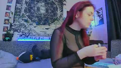 Snapshot of fearlessdiva_x chatting on 11-25-25, 02:33 Diva online show from 11-25-25, 02:33