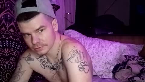 feathersngb32 online show from 10-24-25, 11:50