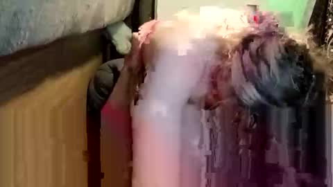 feathersngb32 online show from 12-04-25, 11:46