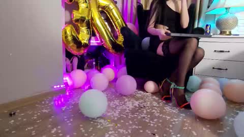 FeetVibe online show from 11-19-25, 08:36