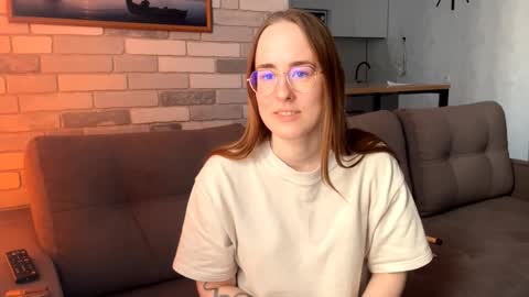 Mary online show from 03-23-26, 07:01