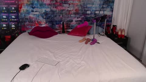 Snapshot of feliciahardon chatting on 09-11-25, 11:27 Felicia Hardon online show from 09-11-25, 11:27