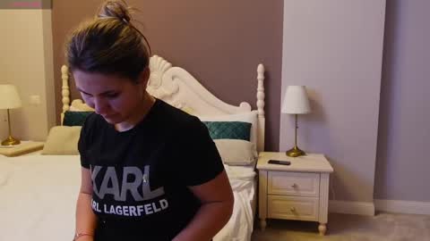 FeliciaKrige online show from 03-02-25, 08:50