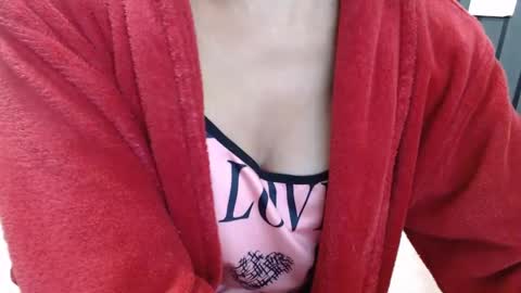 Snapshot of felina_hot chatting on 01-13-25, 01:45 Felina Hot online show from 01-13-25, 01:45