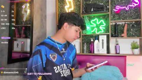 felipe_boy_18 online show from 09-18-25, 11:18