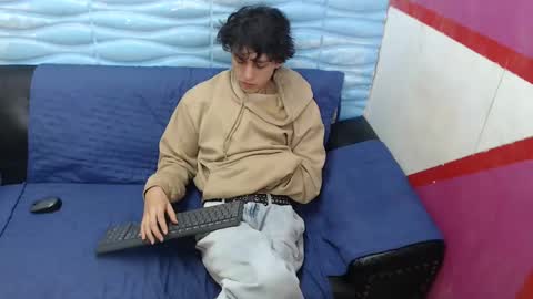 Felipe Browns online show from 01-04-25, 01:10