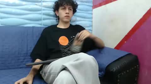 Felipe Browns online show from 01-12-25, 01:37
