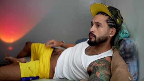 Felix Candela  online show from 01-03-25, 05:42